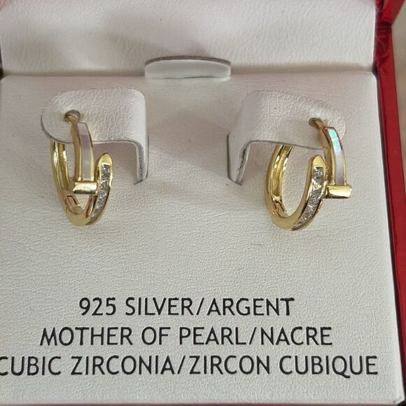 NEW! 925 Sterling Silver & Mother of Pearl / Cubic Zirconia Earrings - Picture 2 of 7